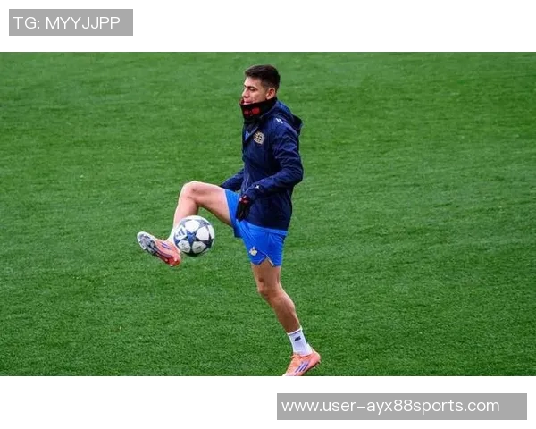 曼市双雄领跑塞梅尼奥争夺战切尔西强势加入竞争激烈局面