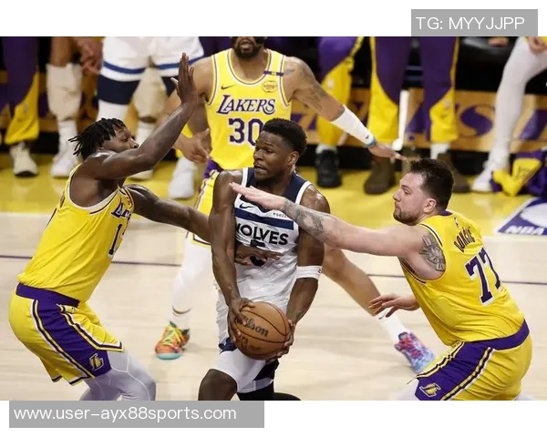 湖人险胜比赛趣味十足堪比喜剧节目直接晋级水平 湖人险胜比赛趣味十足堪比喜剧节目直接晋级水平