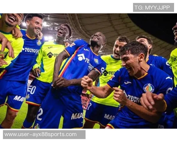 赫塔费前锋马约拉尔右膝受伤或缺阵四周球队考虑引援补强